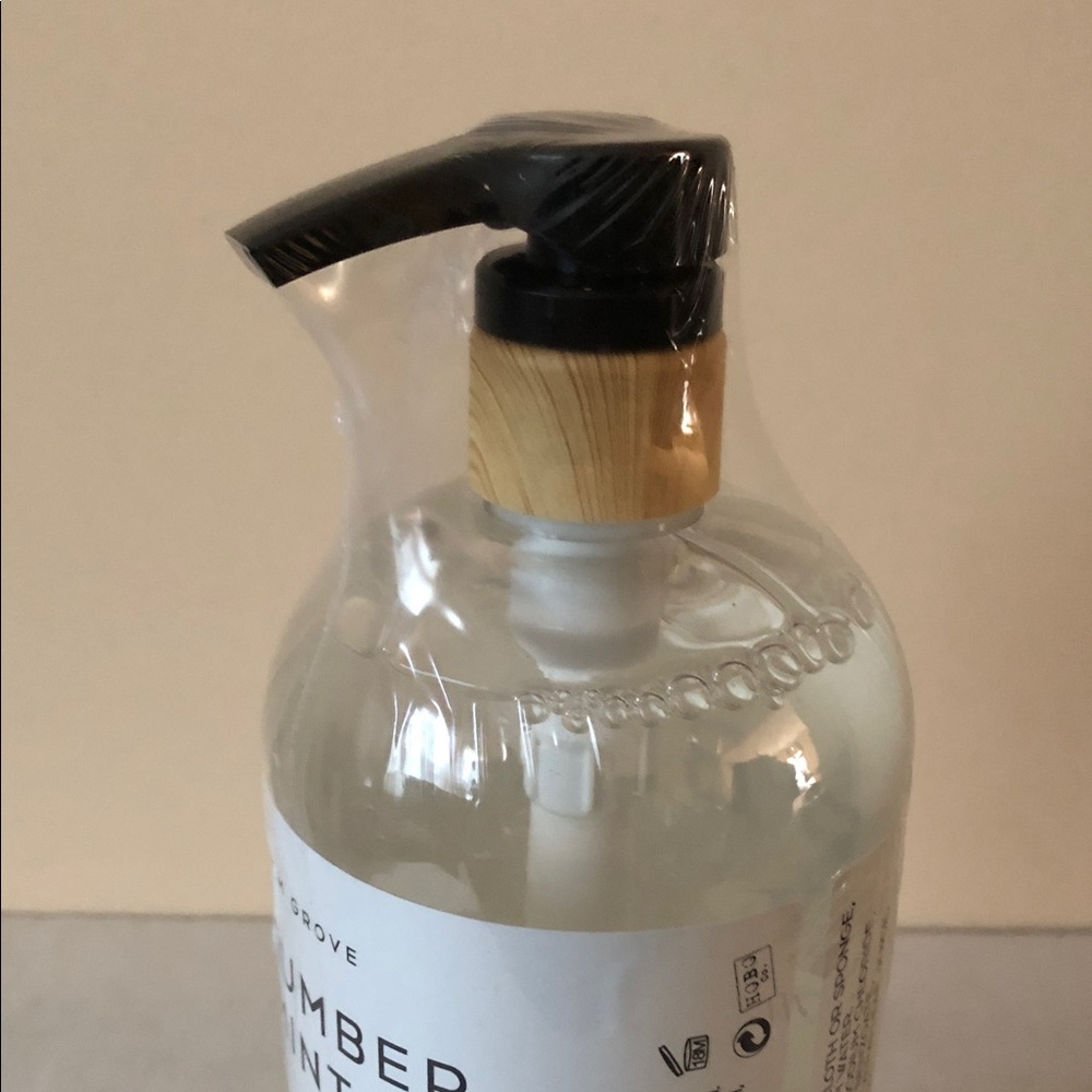 HOME AND BODY COMPANY Calm Grove Cucumber Mint Body Wash New - Picture 4 of 5